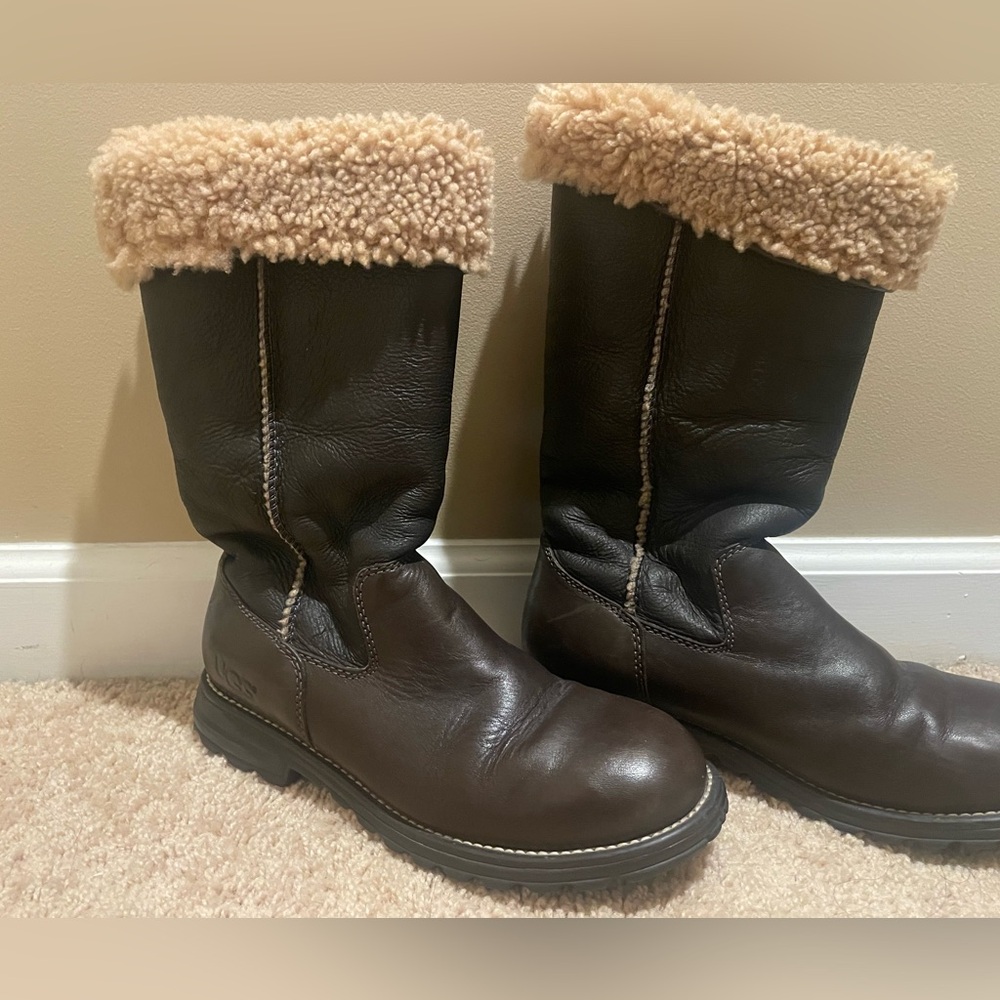 UGG AUSTRALIA FOR WOMEN: BROOKS TALL BOOT - Brown. Size 7.